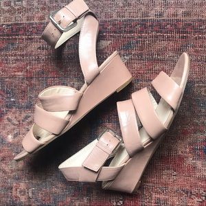 HP🎉🎉 NINE WEST Nude Wedge Sandals
